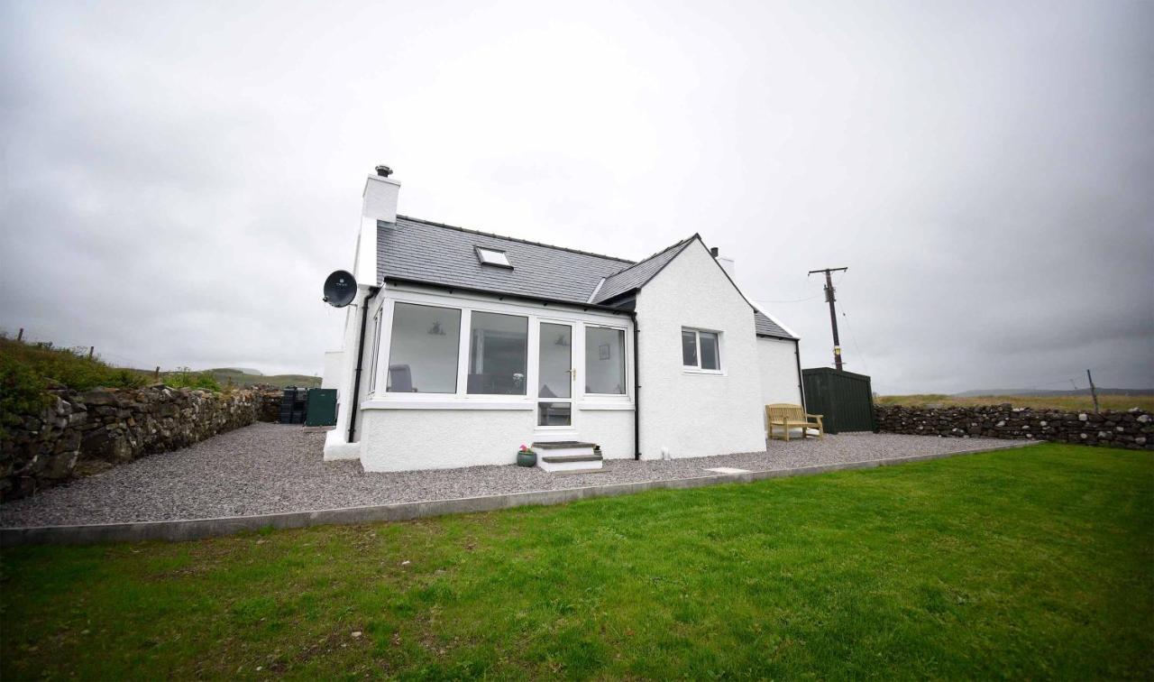Tigh Beag Na Mara Apartment Roag Exterior photo