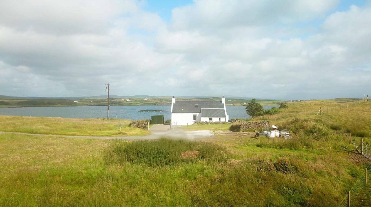 Tigh Beag Na Mara Apartment Roag Exterior photo