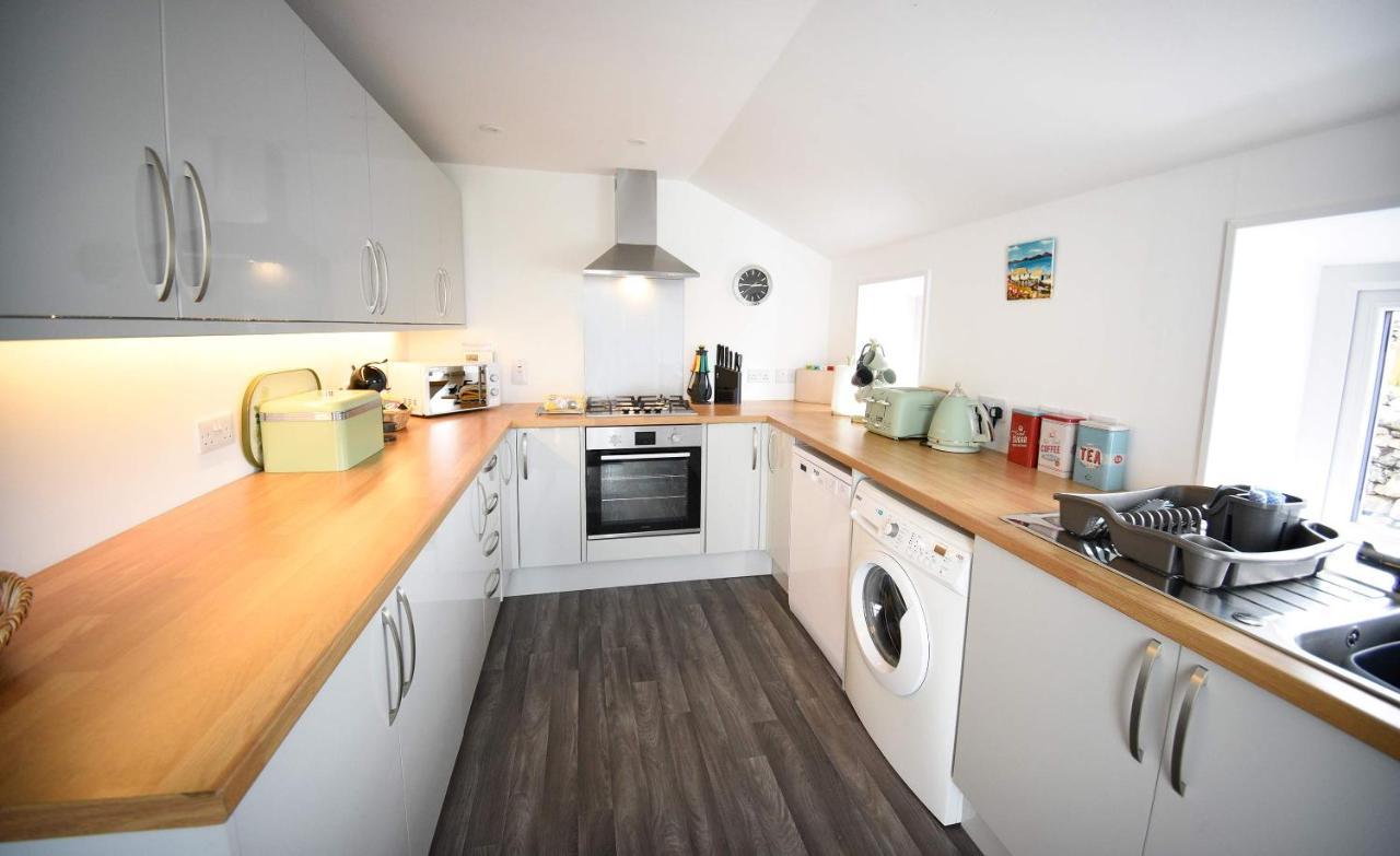 Tigh Beag Na Mara Apartment Roag Exterior photo