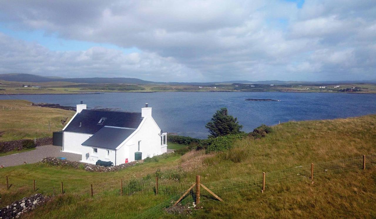 Tigh Beag Na Mara Apartment Roag Exterior photo